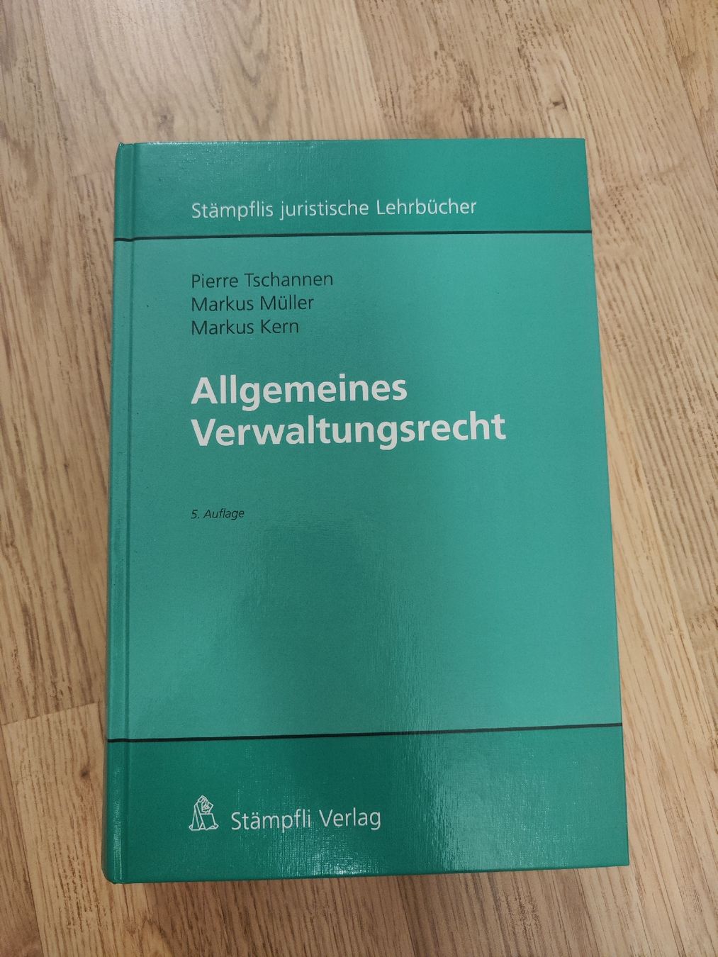 Libri: Allgemeines Verwaltungsrecht 5. Auflage  – Nuovo (secondo la descrizione) da Bern venduto da sve_222k