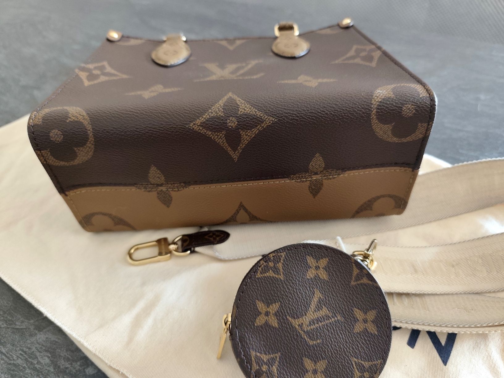 Louis Vuitton Borse da donna: Louis Vuitton sac OnTheGo PM – Nuovo (secondo la descrizione) da Martigny venduto da Vintage-23 4