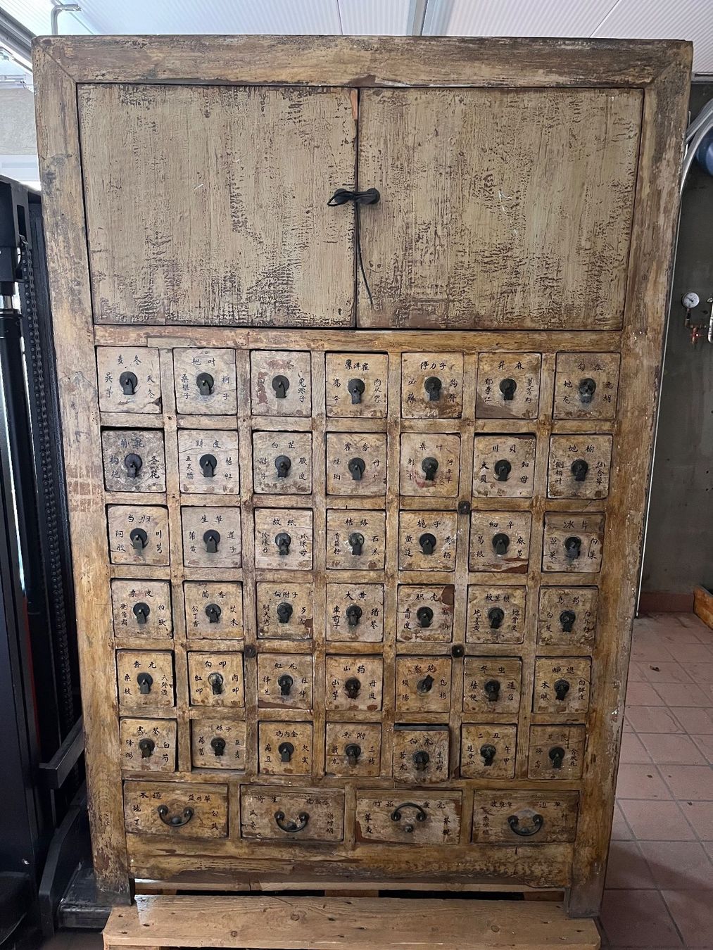 Armadi: Grainier ancien style chinois – Usato da Chamoson venduto da dam_q9g9
