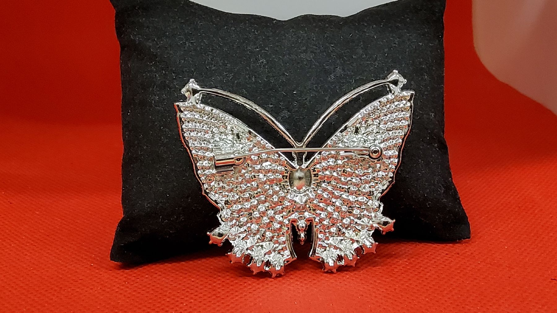 Broschen & Nadeln: Wunderschöne Vintage Brosche, Schmetterling, Strass 🦋 – Neu (gemäss Beschreibung) aus Herisau von Nluanalucas 1