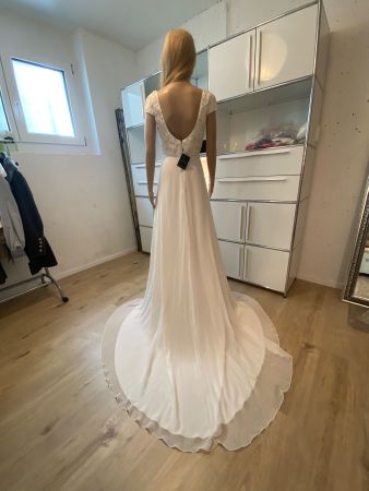 Brautkleid mit der Schleppe, auch für Schwangere/Modissa NEU