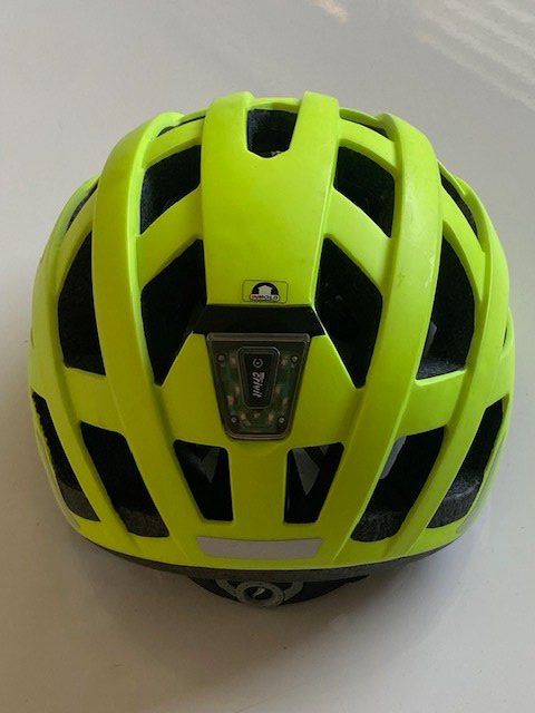 Helme: Velohelm Crivit inkl. Beleuchtung – Gebraucht aus Pfaffhausen von stepober 1