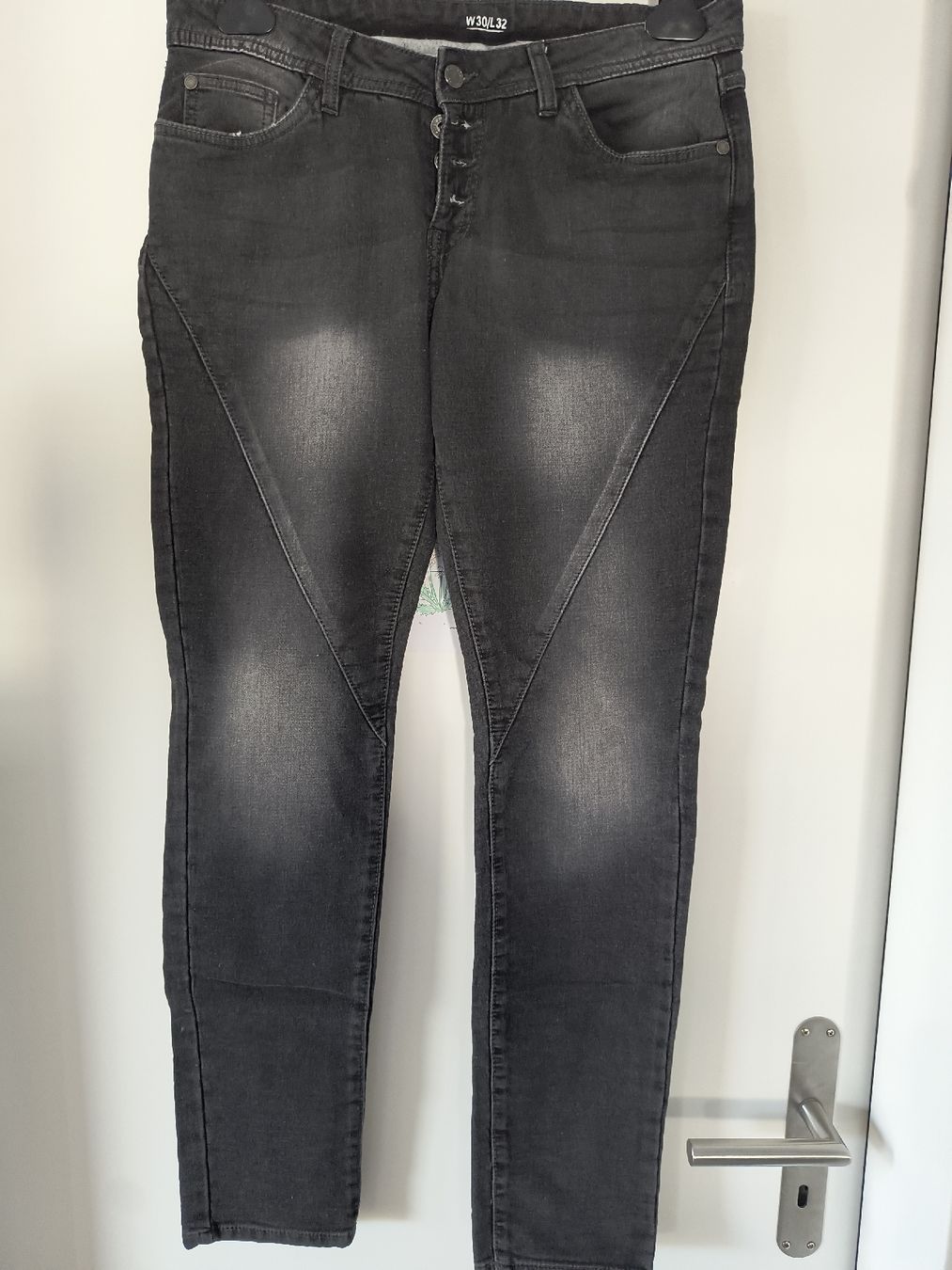Jeans: Graue Damen Jeans Gr.  W30/L32! – Usato da Schöfflisdorf venduto da kin_2dp9