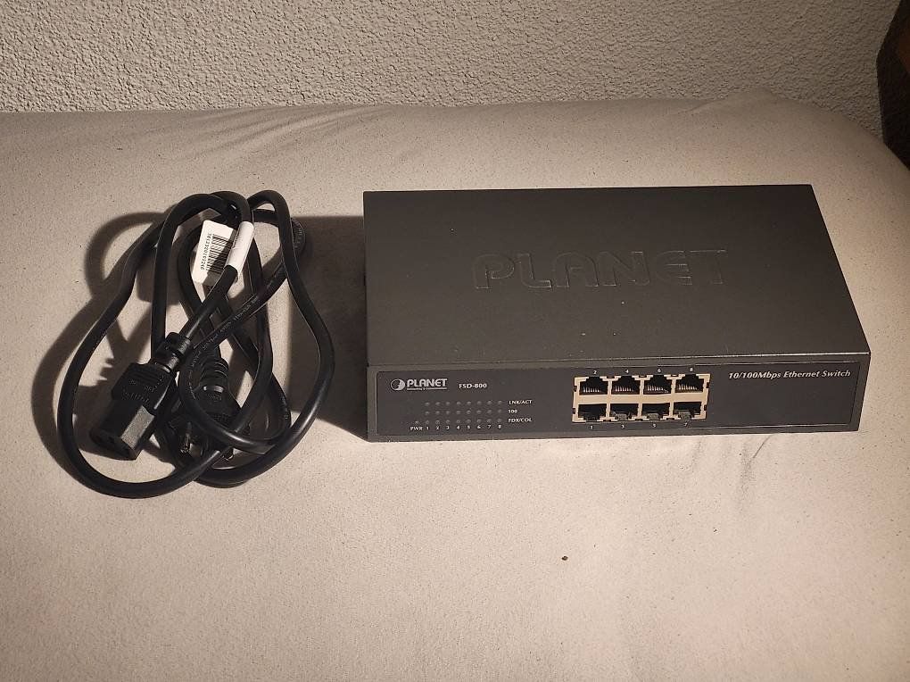 Hub & Switch: SUPERDEAL - Switch Planet FSD-800 V4 – Usato da Rütihof venduto da Cervulat
