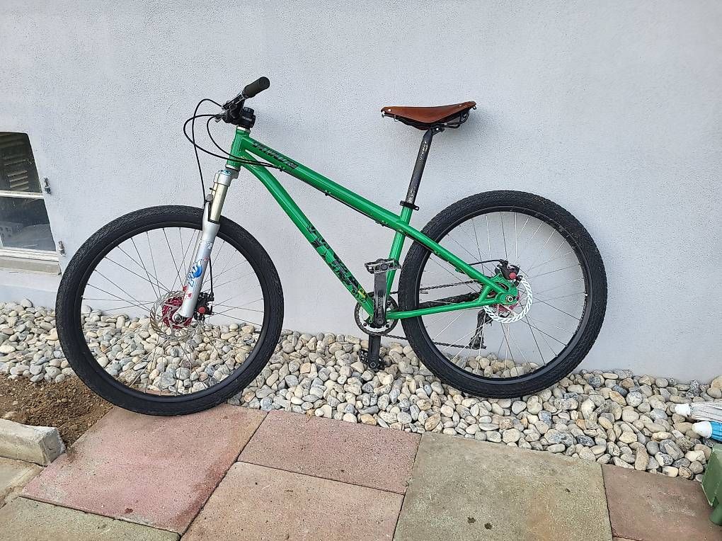 Specialized Velos: Dirtbike Spezialized 26" – Gebraucht aus Kehrsatz von kad 1