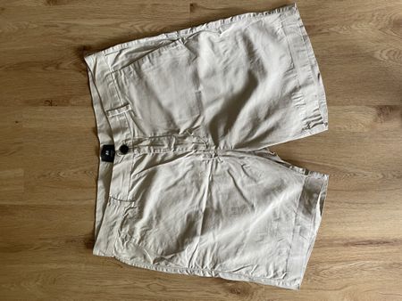 H&M Herren Sommer-Shorts, Beige, Gr. 34 (Regular Fit)