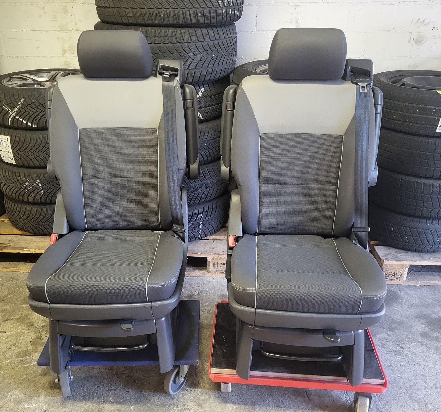 VW Toutes les pièces auto: VW T5  T6  T6.1 Einzelsitze – D'occasion à Arnegg par beda11 1