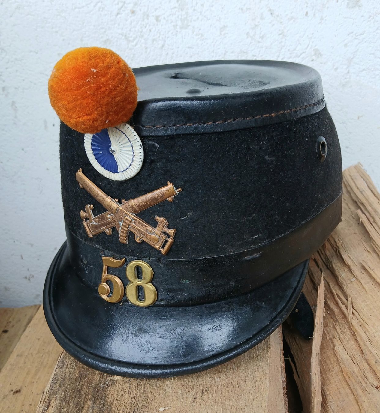 Schweizer Armee Uniformi: Tschako mod.98 mitrailleur – Usato da Sciernes-d'Albeuve venduto da Dojo004