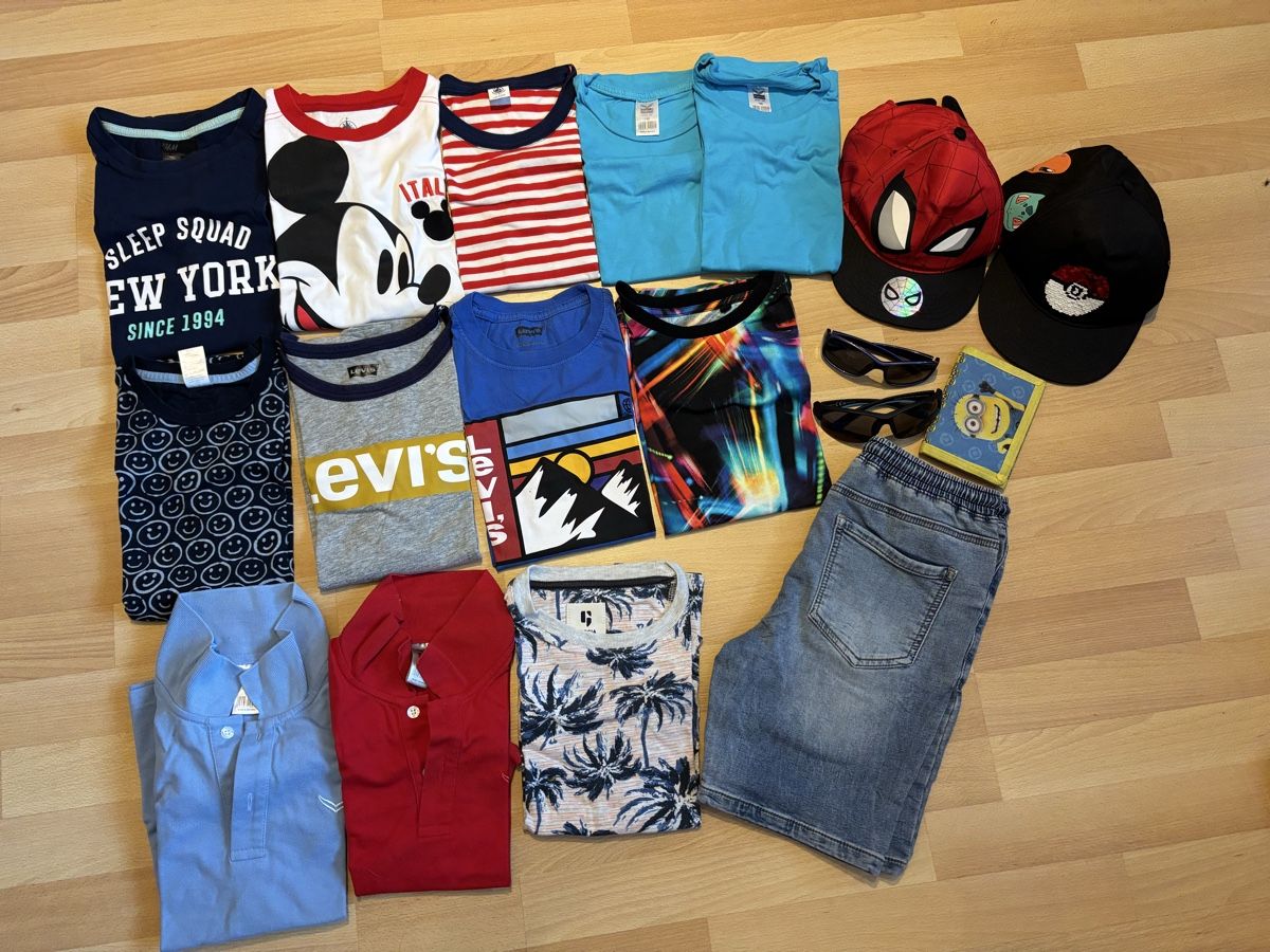Lotti & Set di vestiti: Sommer-Kleiderpaket Junge 140 – Usato da Burgdorf venduto da Flugente77