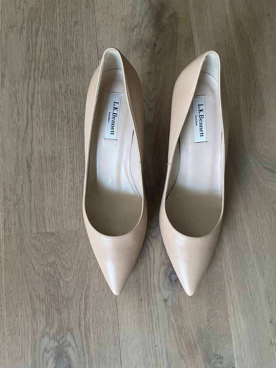 Scarpe da donna: L.K. Bennett Echtleder Pumps nude – Nuovo (secondo la descrizione) da Embrach venduto da mabrielle