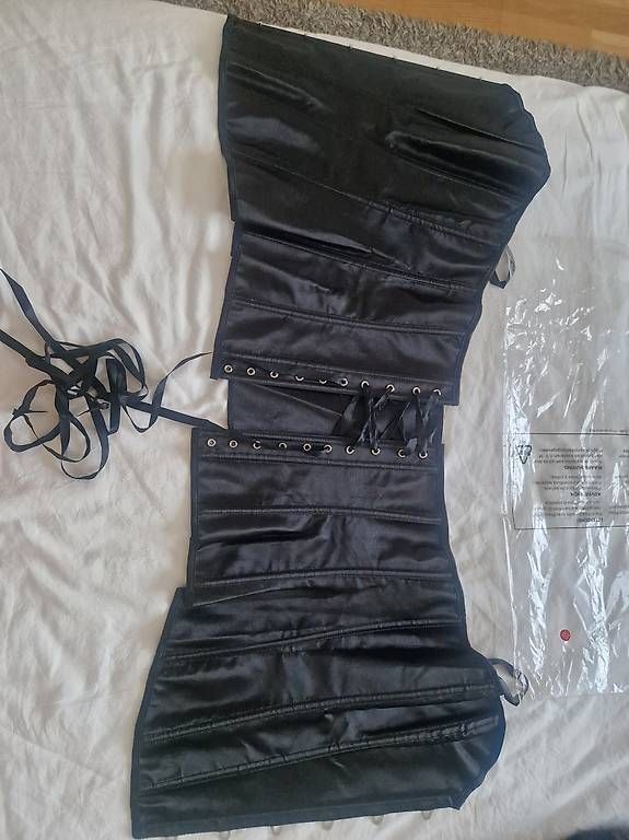 Altra biancheria intima: Korsett XXL Plus Size – Usato da Bülach venduto da Alex_Prado 3