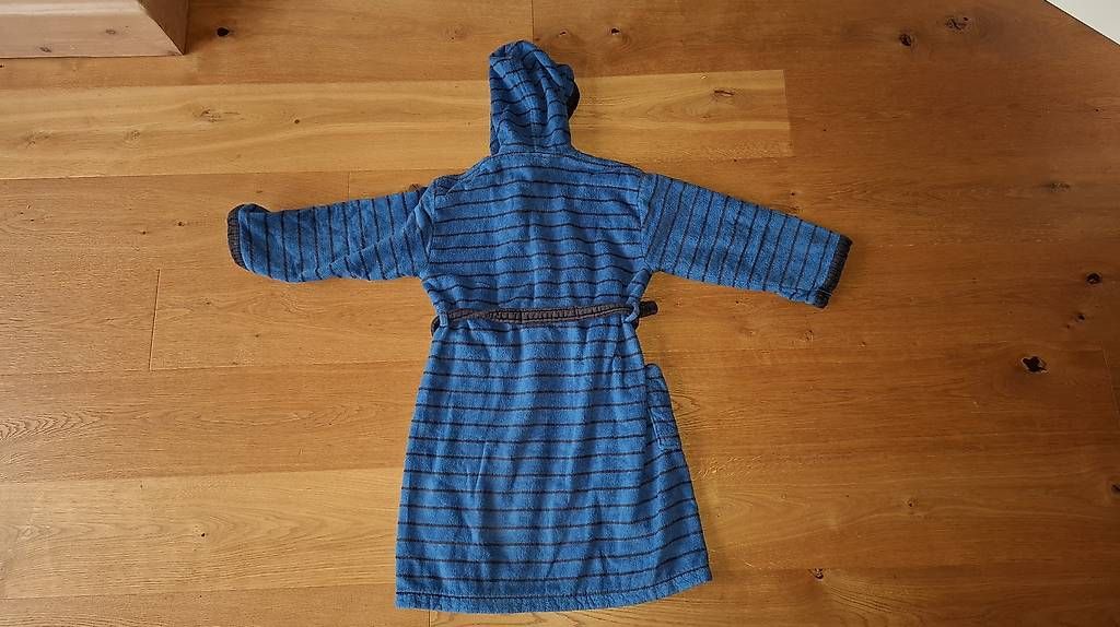 Bademäntel: Bademamtel Spiderman, Gr 134/140 – Gebraucht aus Wetzikon ZH von raegenmoli 1