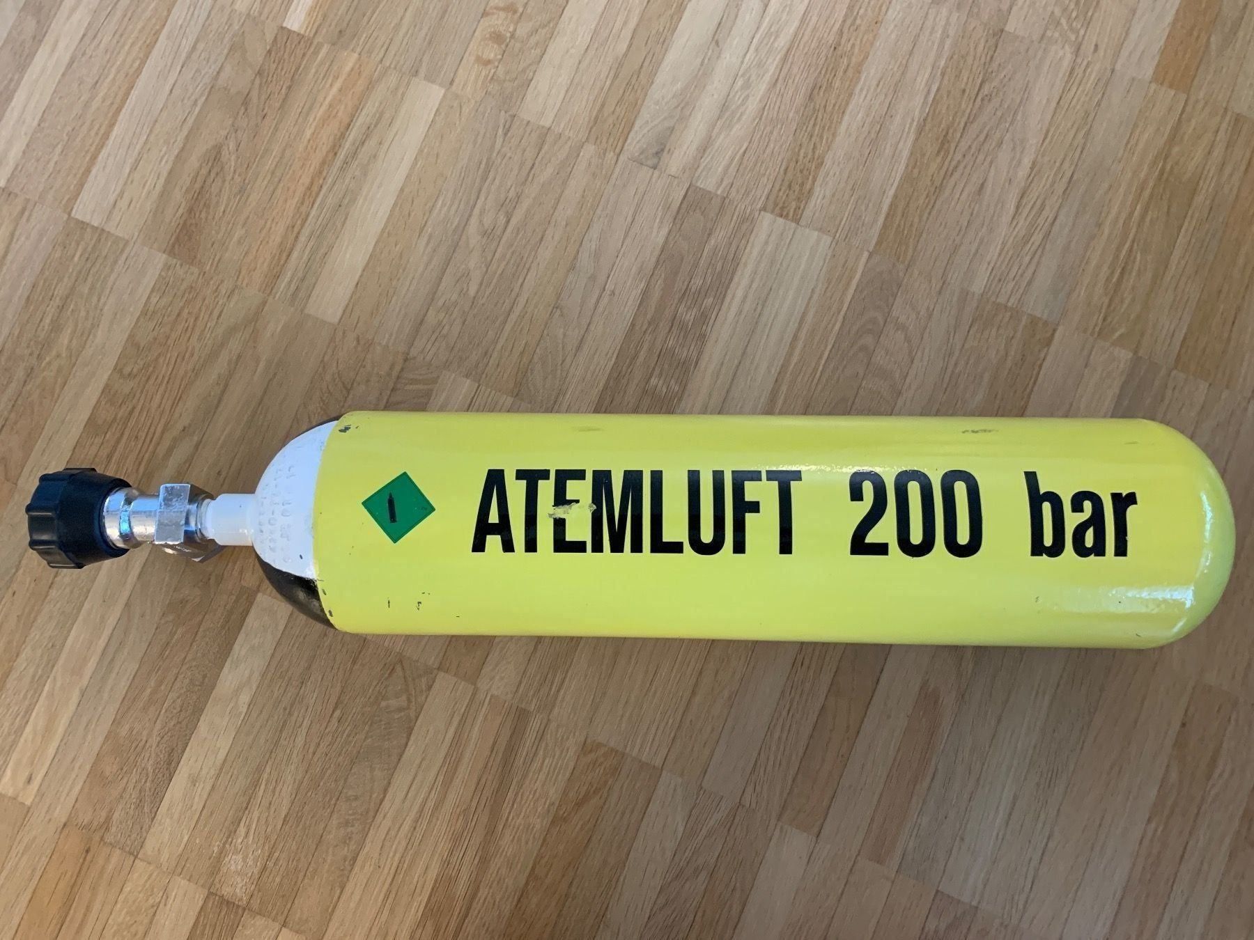 Tauchflaschen: Druckluftflasche-atemluftflasche – Gebraucht aus Wichtrach von