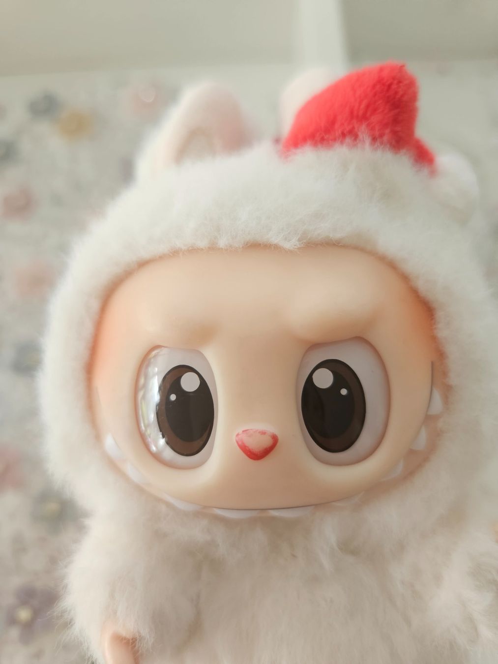 Statuette: Plush Toy "Labubu" Santa Edition – Usato da Unterägeri venduto da Sleepbear 2