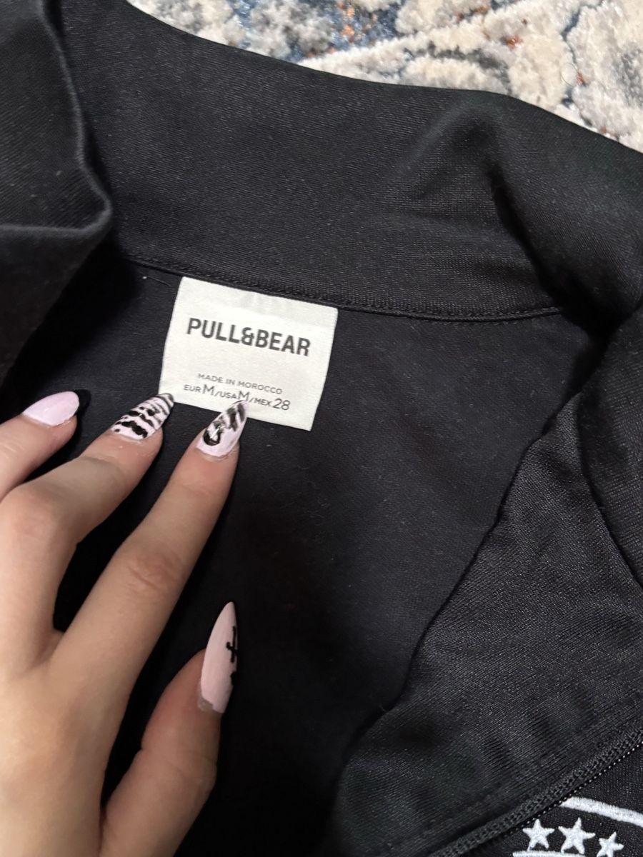 Pull&Bear Jacken: Pull&Bear Track Jacket Black Size M 1991 Logo – Gebraucht aus La Chaux-de-Fonds von joa_jk5g 1