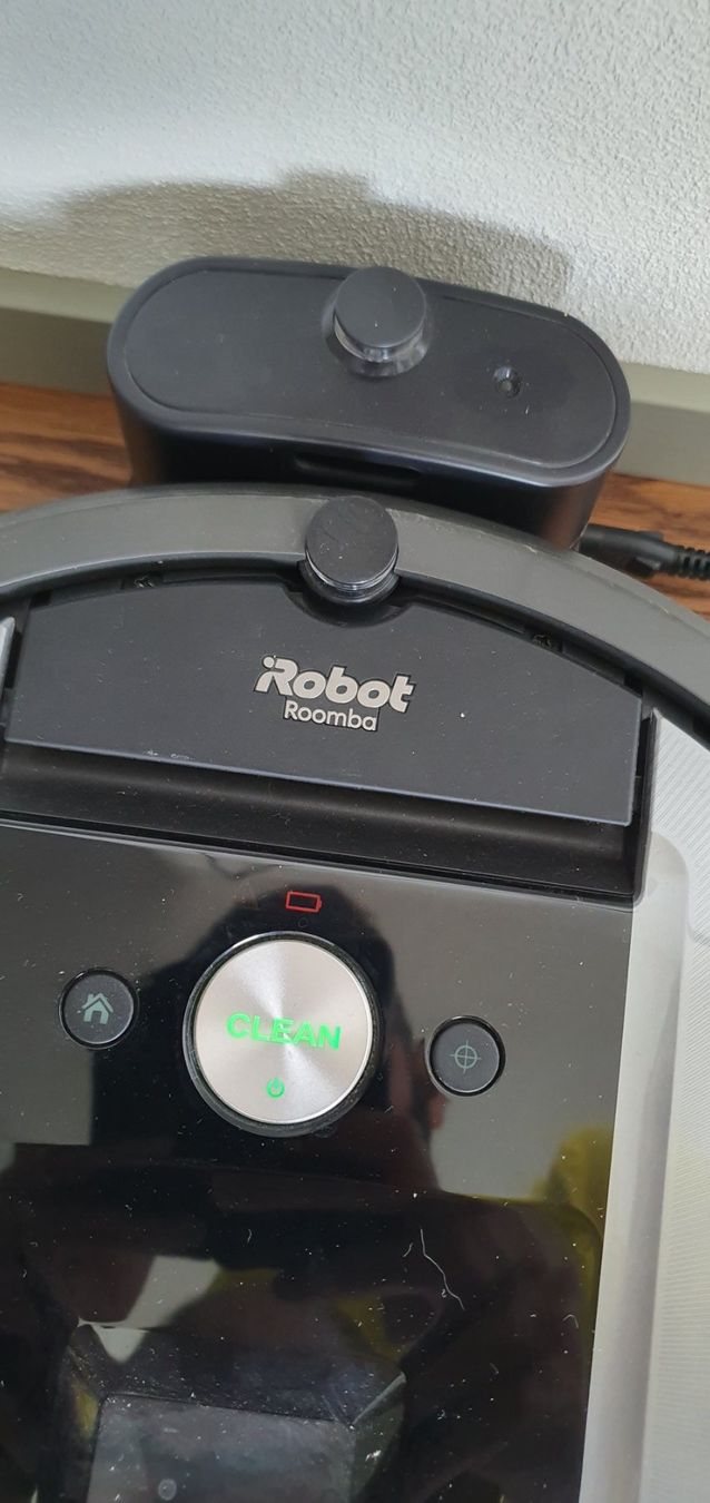 Irobot Staubsauger & Zubehör: iRobot Roomba Staubsauger Roboter + Accessories Blackfriday. – Gebraucht aus Zürich von Leica.C89 3