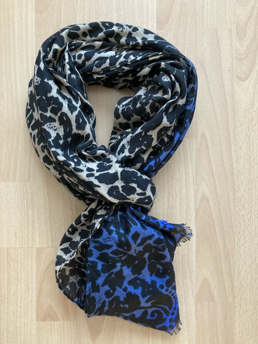 Foulard & Sciarpe: Schöner günstiger Schal – Usato da Geroldswil venduto da schatz1962