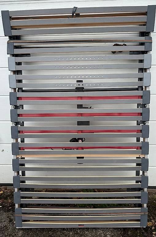 Swissflex Betten: lit 120 cm. Sommier électrique et matelas Swissflex – Gebraucht aus Orbe von Bas15