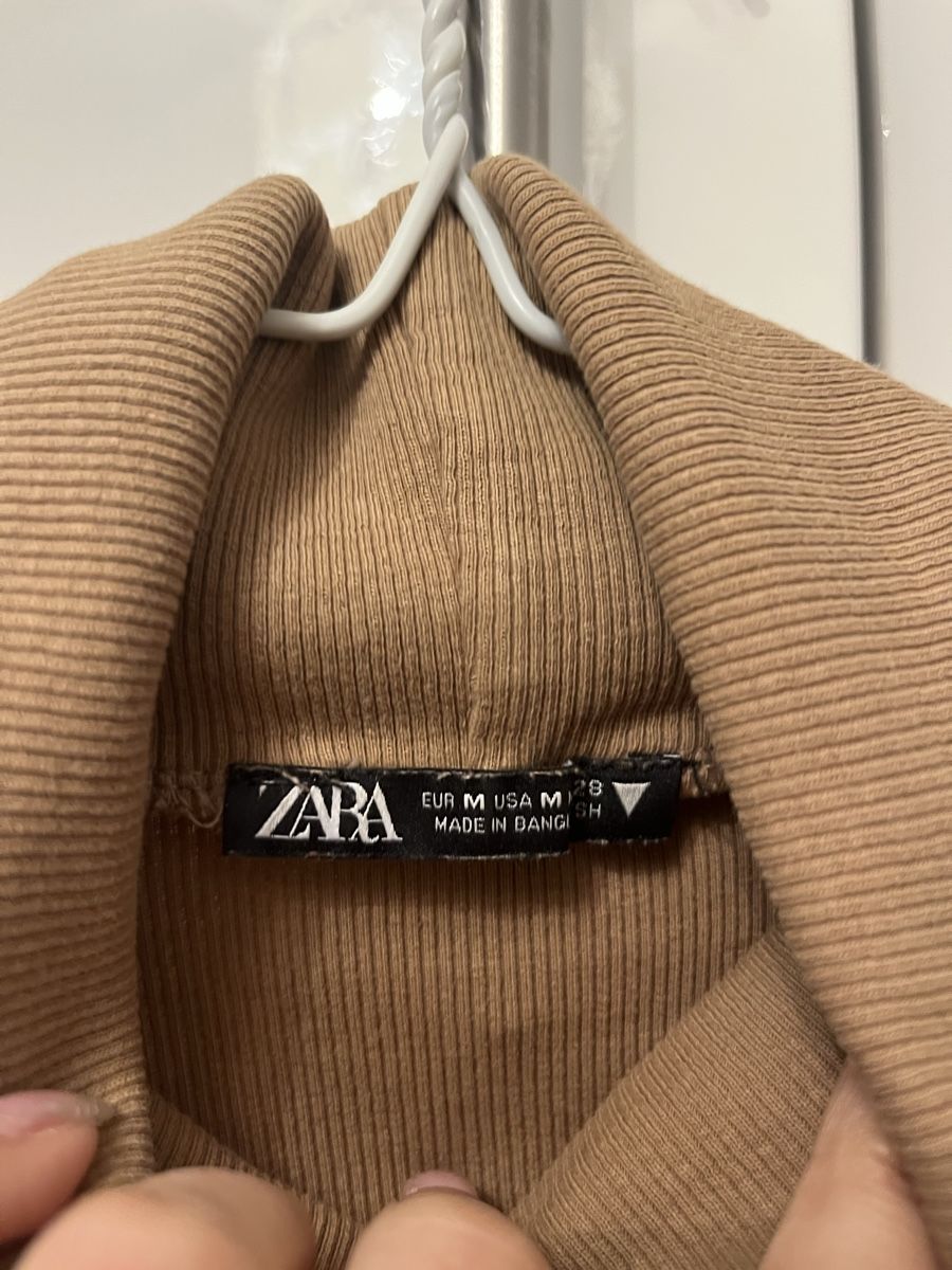Zara Top: Haut à col ZARA taille S  – Nuovo (secondo la descrizione) da Aigle venduto da sow_m7gm 9