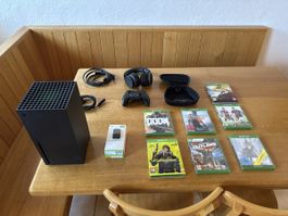 Xbox Series X mit Zubehör und Spielen zu verkaufen
