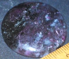 Cabochon L-2203 – Rubin 28x28mm