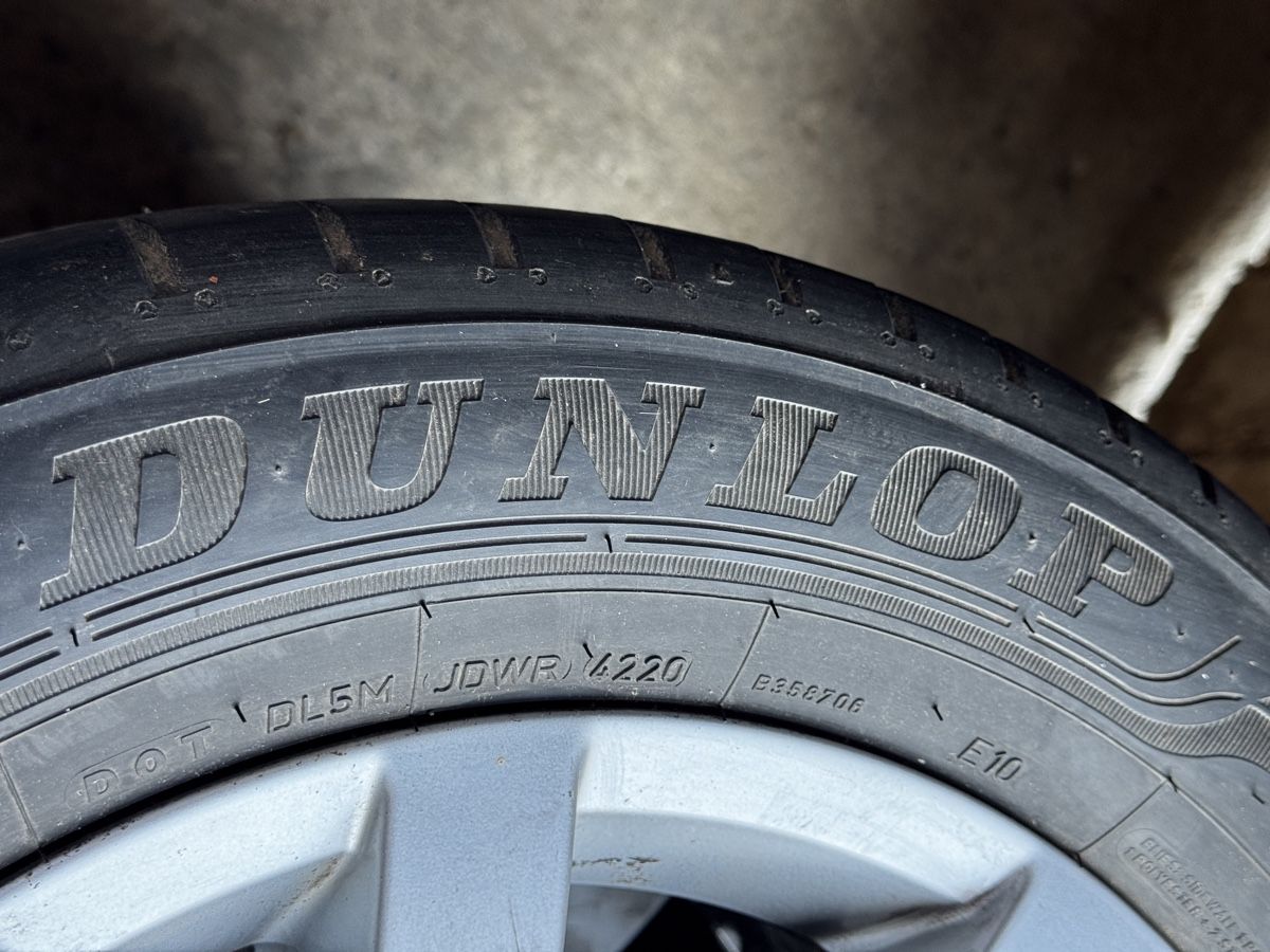 Pneus & Roues: 4 roues VW d'origine – D'occasion à Ménières par viso83 3