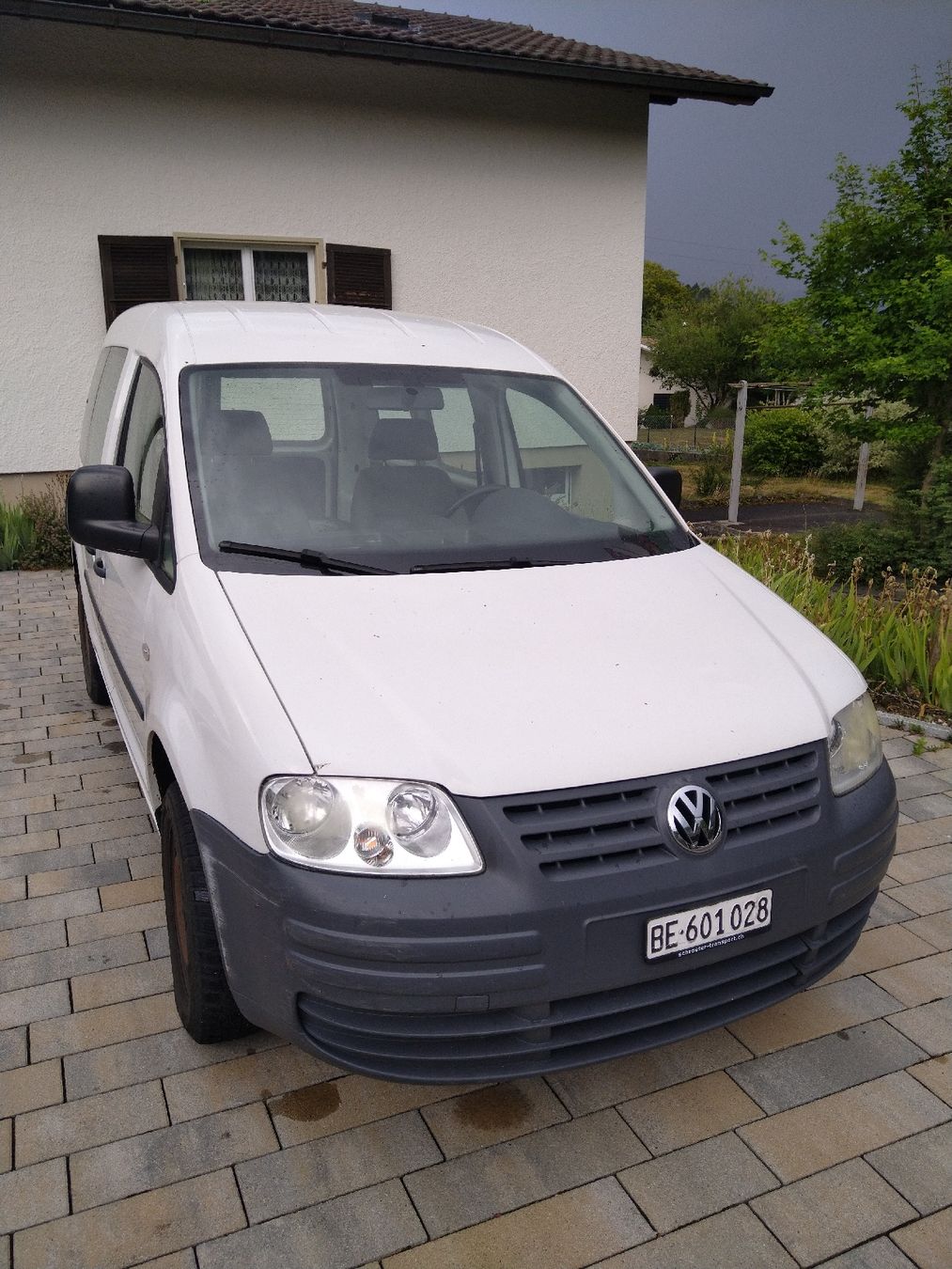 VW Véhicules utilitaires: VW Caddy 1.9 TDI 4 Motion – Défectueux à Bévilard par Fendtfarmer3s