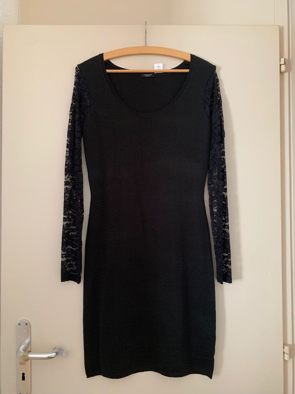 La Redoute Kleider: Robe noir - manches en dentelle – Gebraucht aus Bière von mimisissi