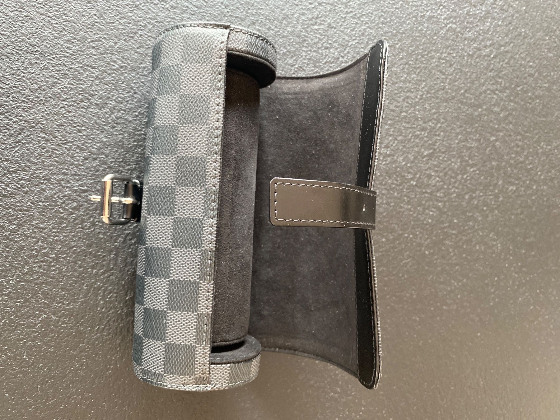 Louis Vuitton Cover & Protezioni schermo: 3 Watch Case – Nuovo (secondo la descrizione) da Zürich venduto da danielonri 3