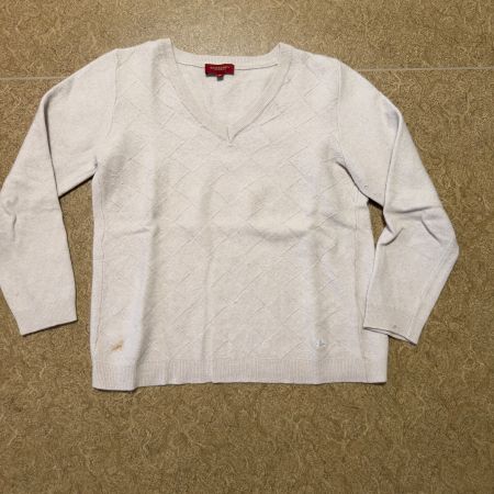 Burberry Wool Sweater, size M, V neck, cream colour!