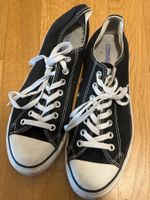 Schwarze Converse All Stars, Grösse 43
