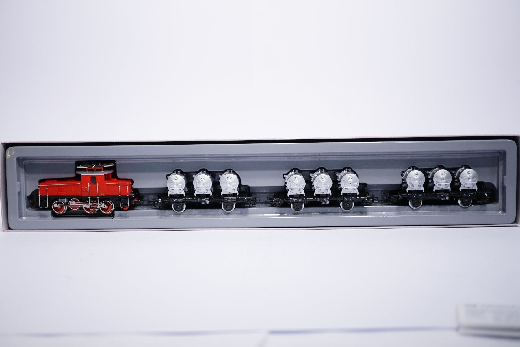 Märklin Modelleisenbahnen: 3å Märklin 2875 DB E 63 Behälterwagenzug – Gebraucht aus Uetendorf von tigermuegi 6