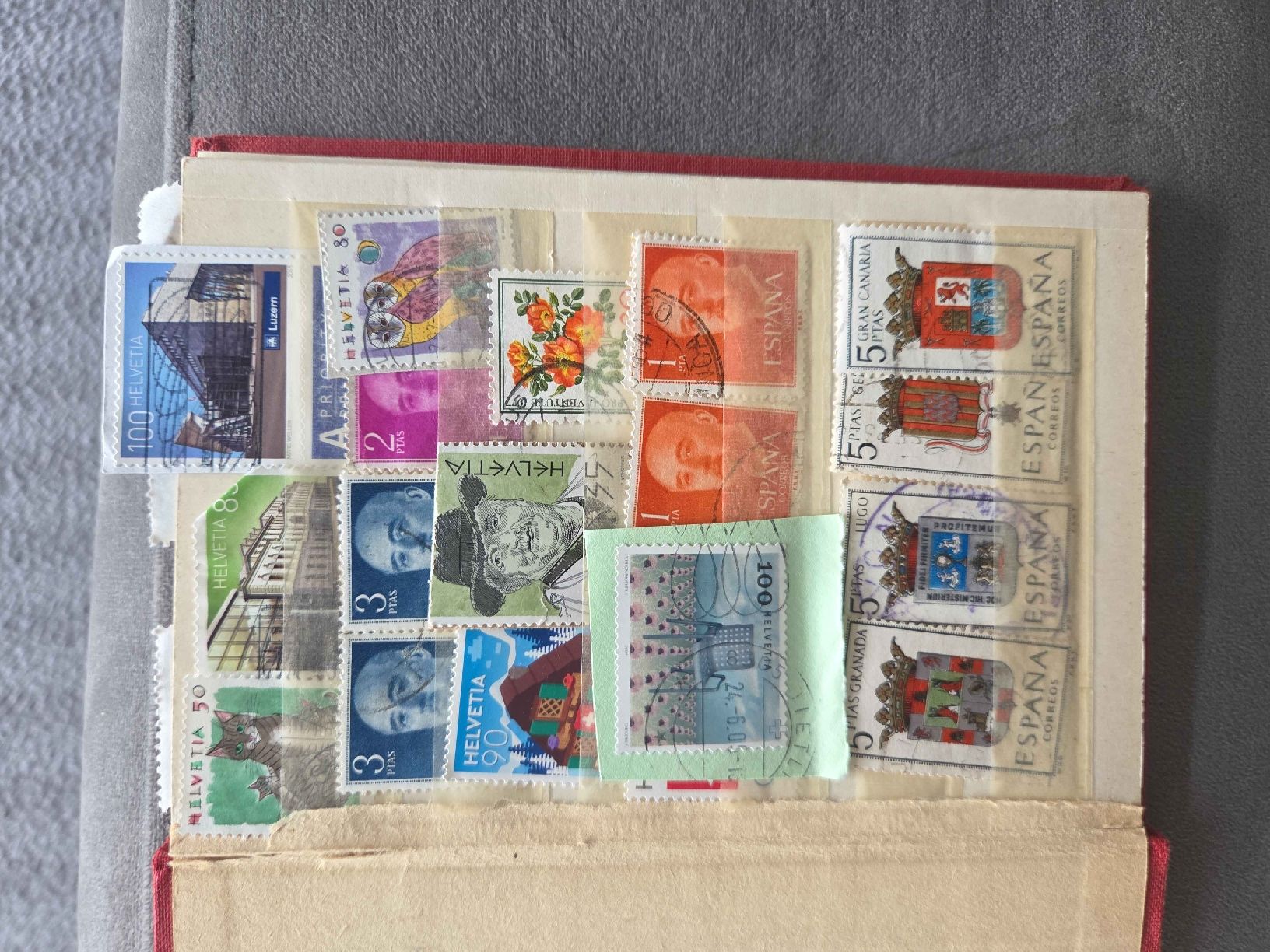 Tutti i francobolli: Briefmarken Sammlung Schweiz & Spanien, Album – Usato da Bünzen venduto da Nine.miau