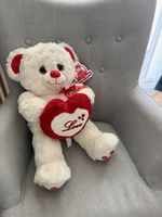 Neuer Teddybär mit Herz