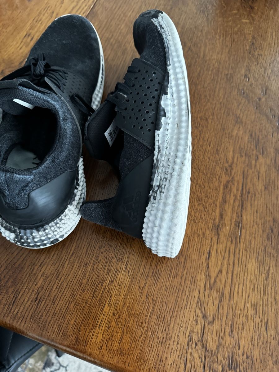 Scarpe da uomo: Gut erhalten Herren Turnschuhe Gr.45 – Usato da Thun venduto da Gera55
