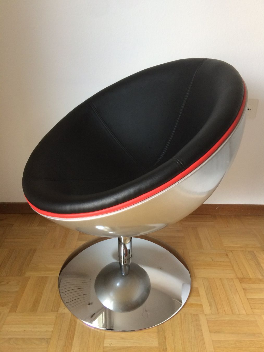 Fauteuils: Fauteuils design boule 'SPHERA' noir et gris – D'occasion à Fribourg par batteur85