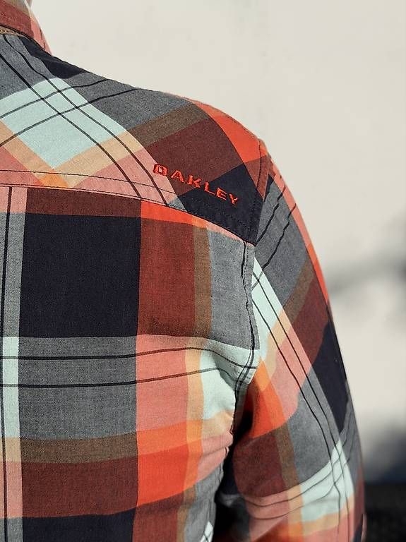 Oakley Camicie: Oakley Herrenhemd mit Karomuster – Usato da Meggen venduto da gia_wz2q 2