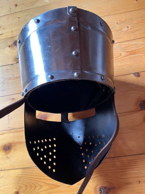 Helm Mittelalter Kreuzritter Ritter (Gebraucht) in Maienfeld für CHF ...