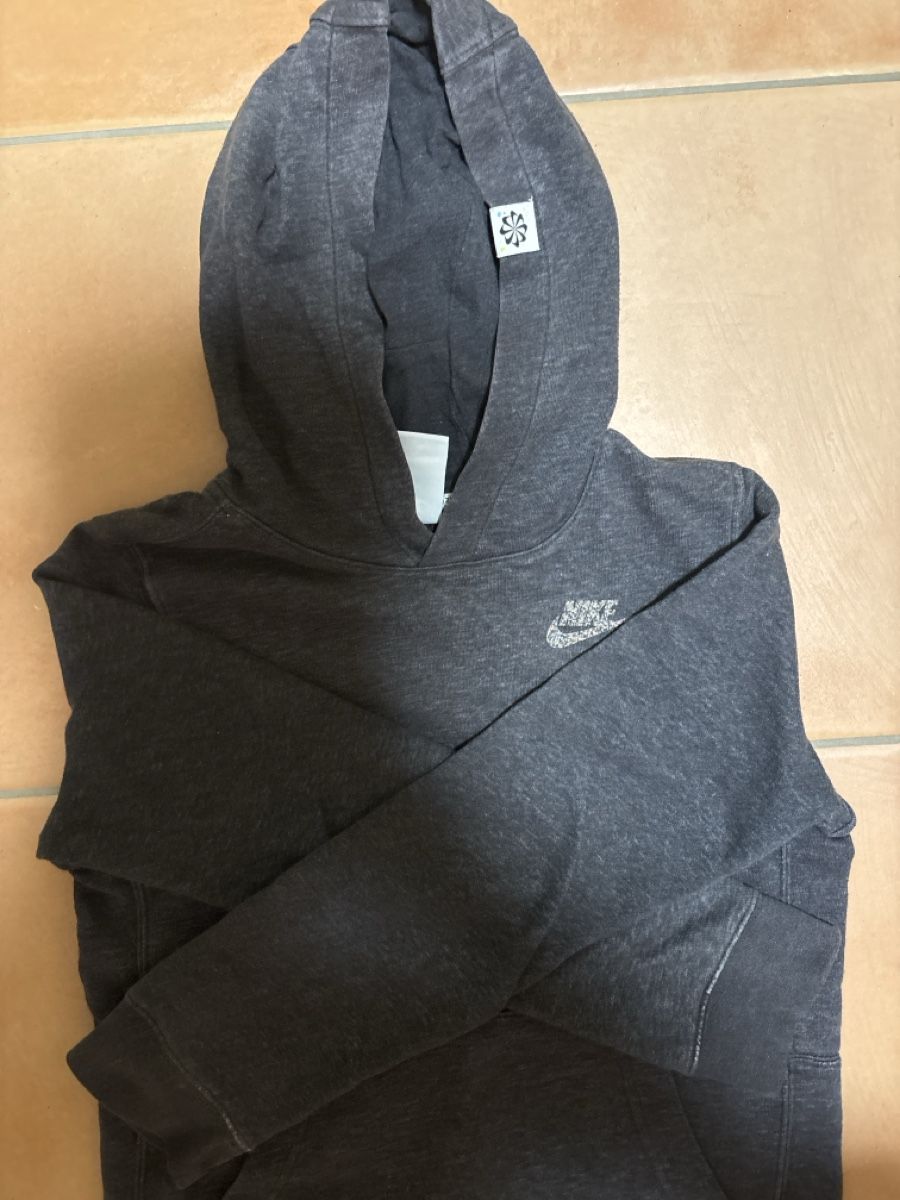 Nike Pullover & Sweatshirts: Sweat à capuche Nike gris taille s bon état – Neu (gemäss Beschreibung) aus Gland von Dedecop2 1