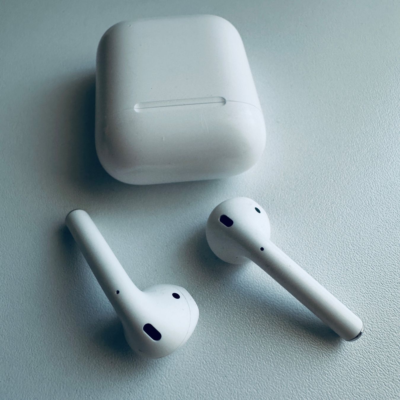 Apple Cuffie: Original Apple AirPods 2 Kopfhörer Wireless Lightning Kabel – Usato da Basel venduto da MY.AIRPODS.SHOP 5