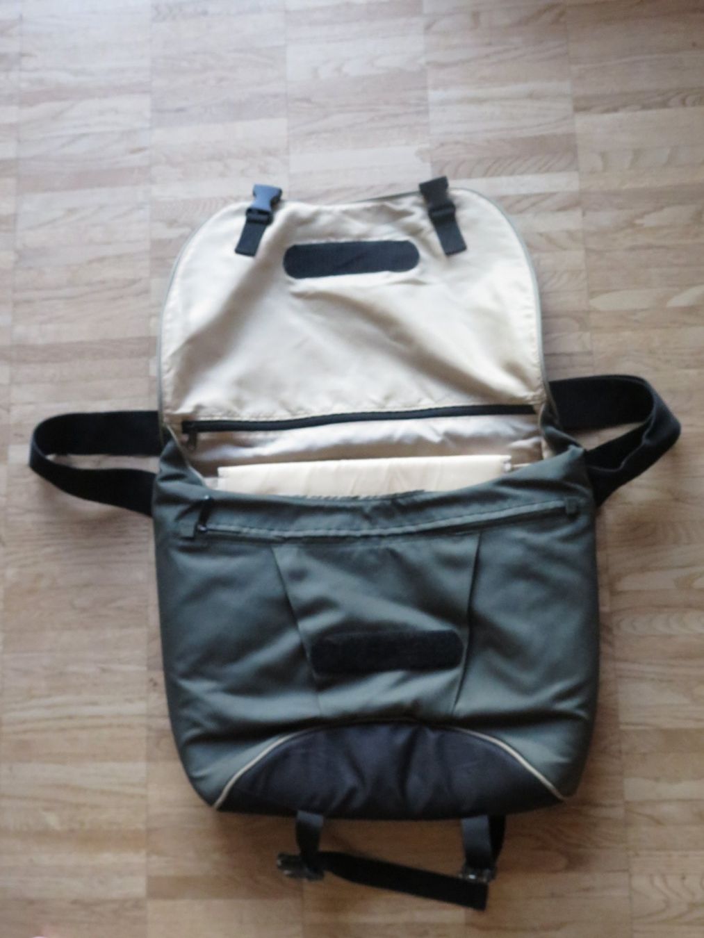 Taschen: Laptop Tasche Maxdata – Gebraucht aus Zwingen von Tigertimmi 3