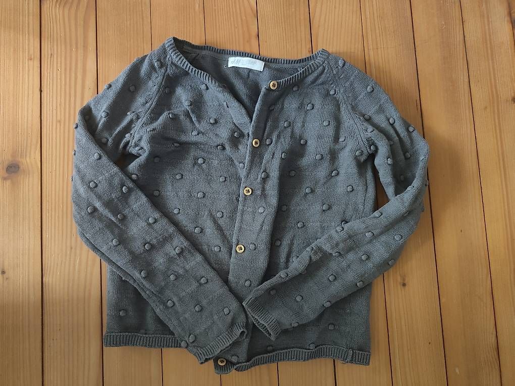 Giacche & Cappotti: Strickjacke Gr. 122/128 – Usato da Zürich venduto da aendiiii