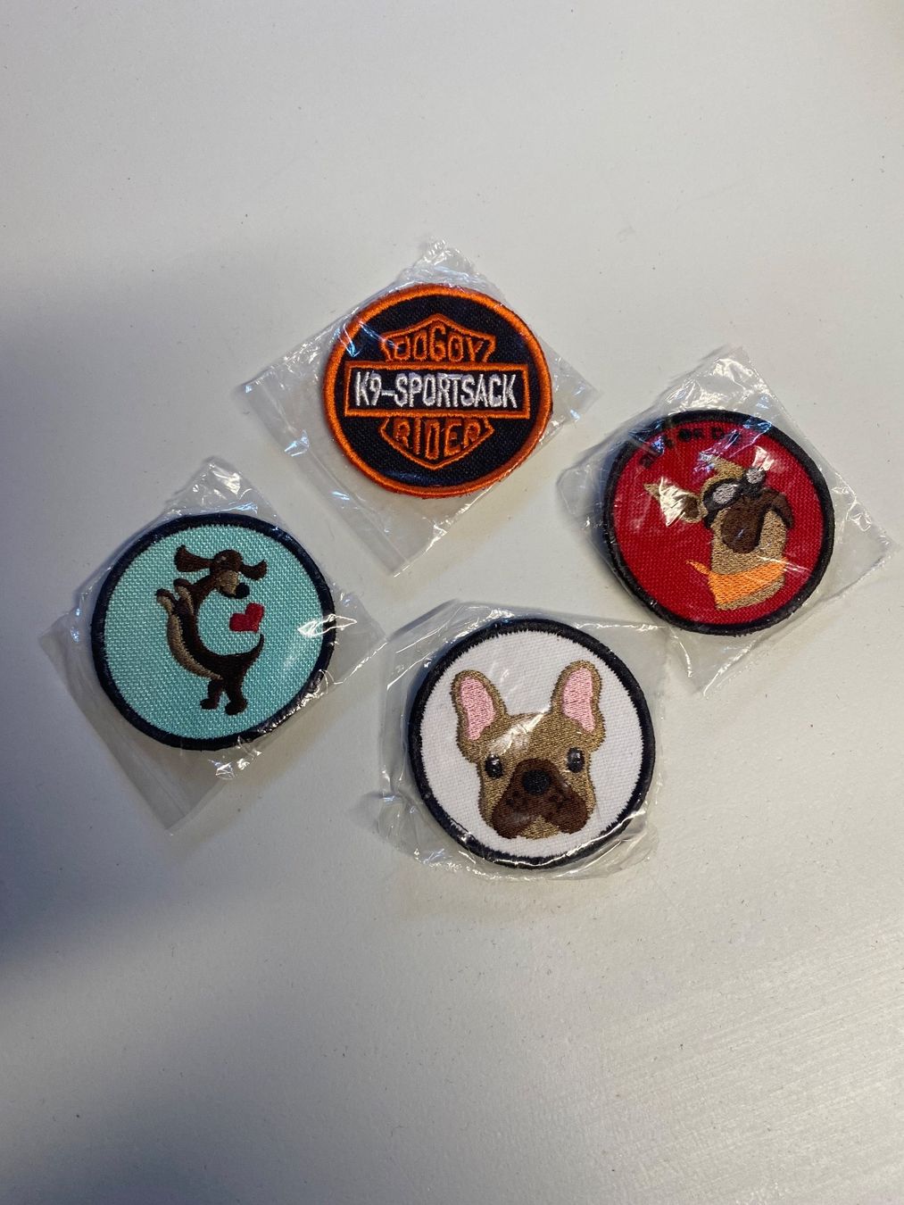 Placchette & Badge: 4 Stück diverse K9 Sport Sack Patch – Nuovo e nell'imballaggio originale da Deitingen venduto da cor_7h7k
