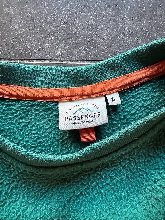 Pulls & Sweat-shirts: Passenger Fleece Pullover Gr. XL – D'occasion à Flims Waldhaus par f0.9 3