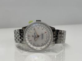 Breitling Navitimer Automatic 35 MOP Diamant