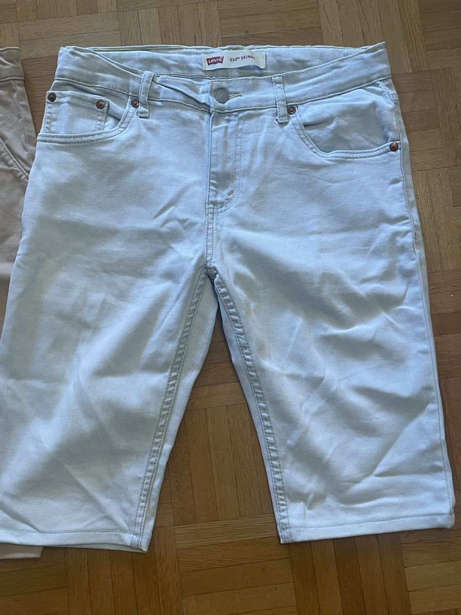 Pantalons: 2 Jeans-Shorts – D'occasion à Zürich par David.zh 2