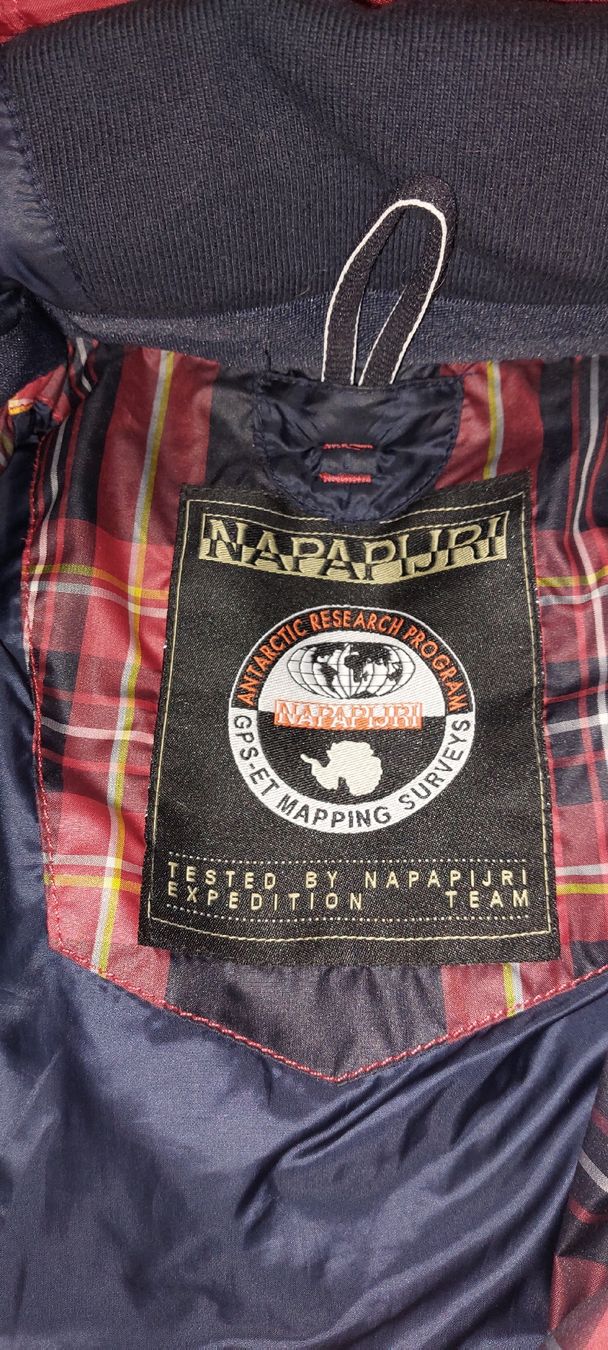 Napapijri Giacche: Warme Winterjacke Napapijri – Usato da Frutigen venduto da han_cn5n 1