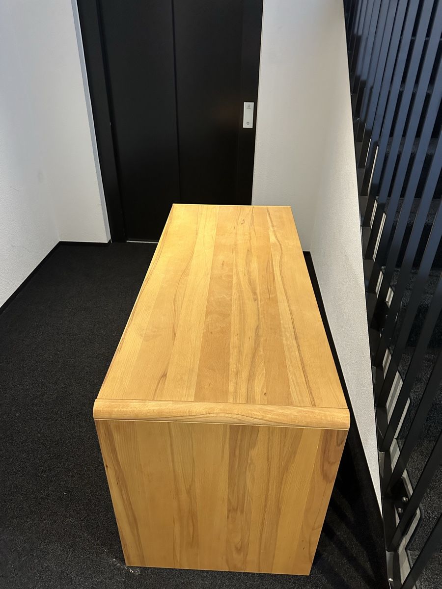 Tables: Tisch aus Massivholz, hell – D'occasion à Ostermundigen par Serra07 2