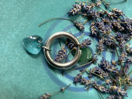 Ohrring Creole mit Aquamarin-Anhänger