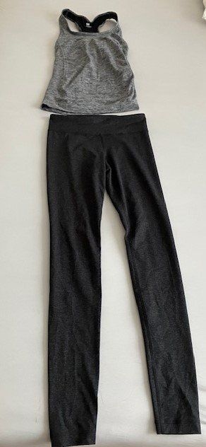 H&M Kleiderpakete: Ensemble de sport  T S – Gebraucht aus Gampelen von Mari60